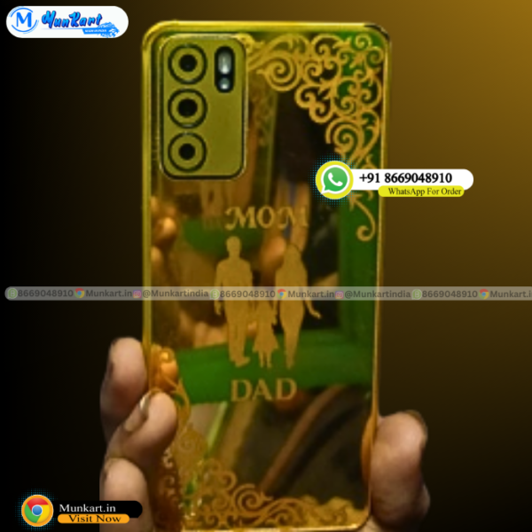 Mom Dad With Kid Golden Mobile Panel